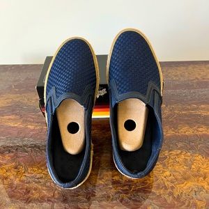 Men’s casual shoes.